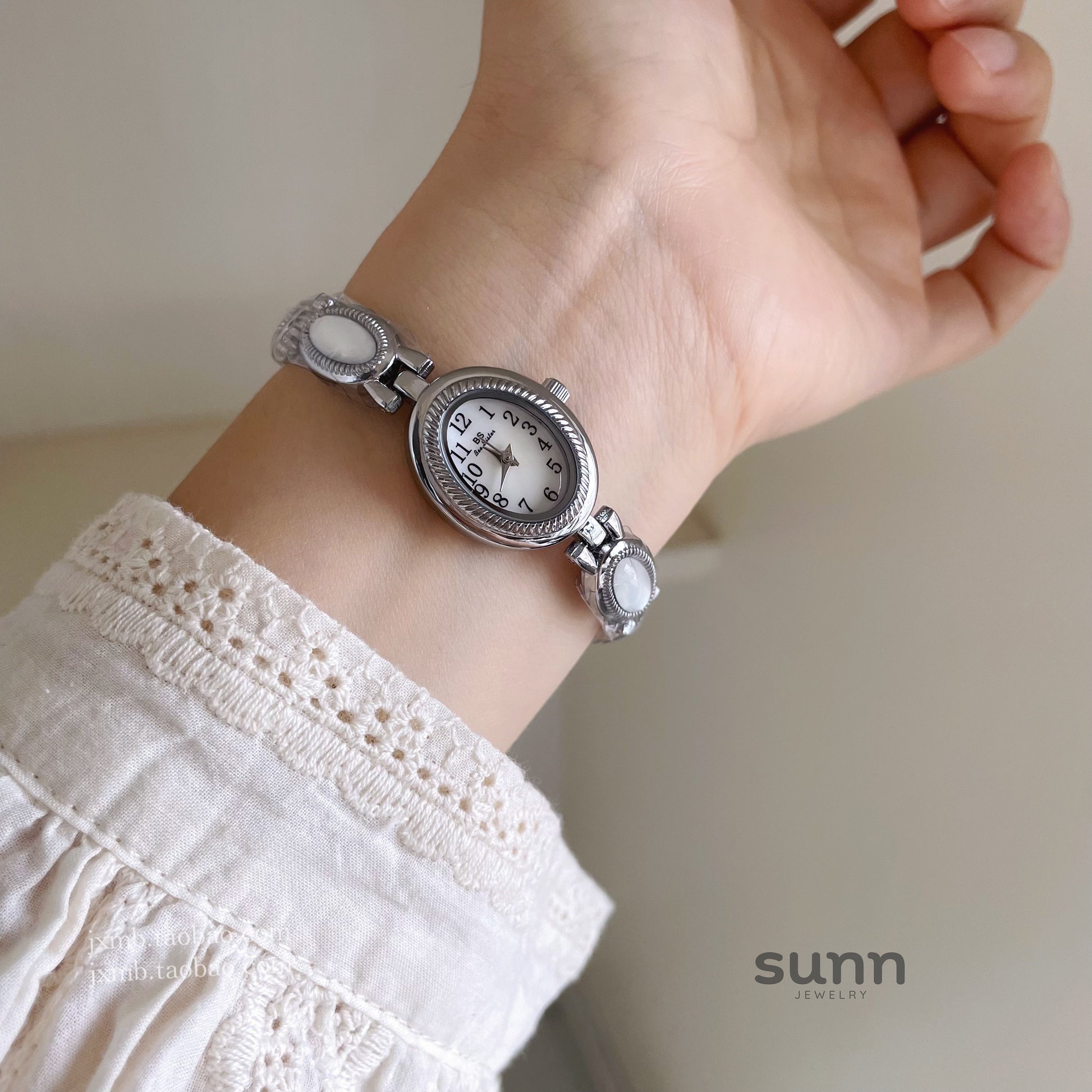 Makenzee Mother-of-Pearl Oval Wristwatch [LG8O9QOJ]