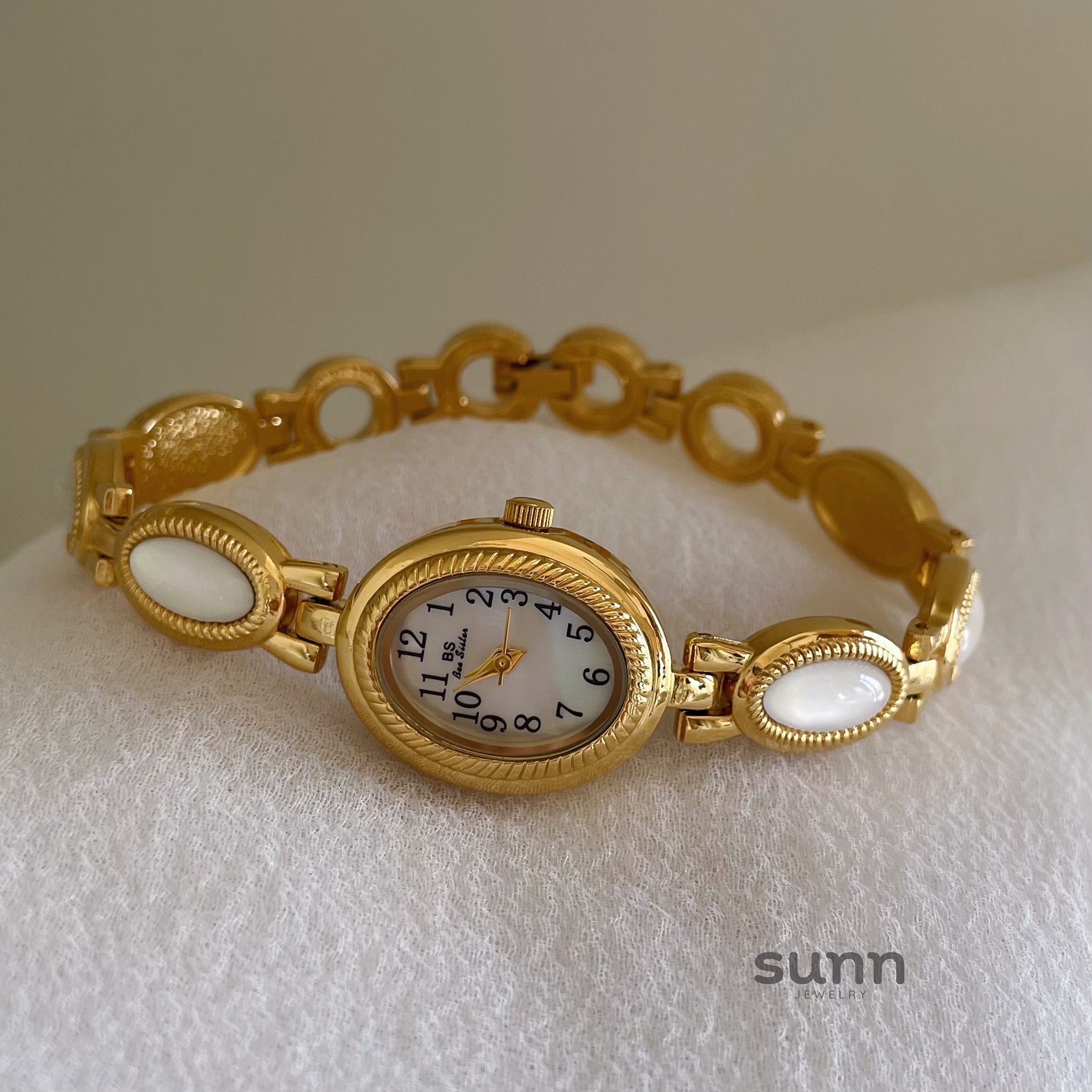 Makenzee Mother-of-Pearl Oval Wristwatch [2CTGKZ0O]