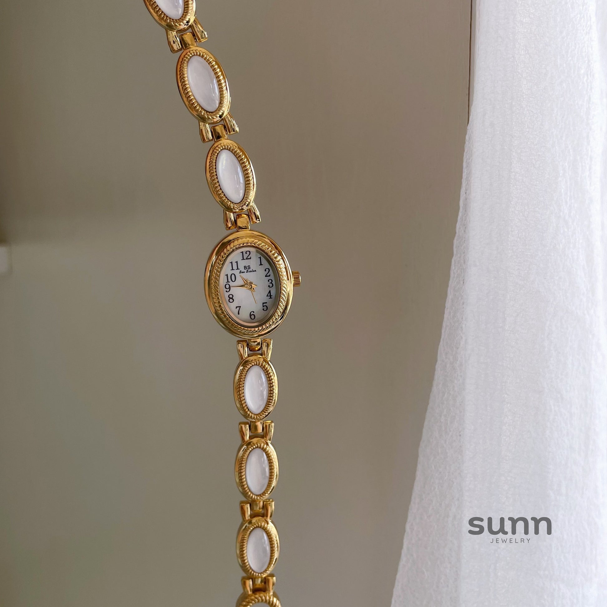 Makenzee Mother-of-Pearl Oval Wristwatch [13MASWS5]