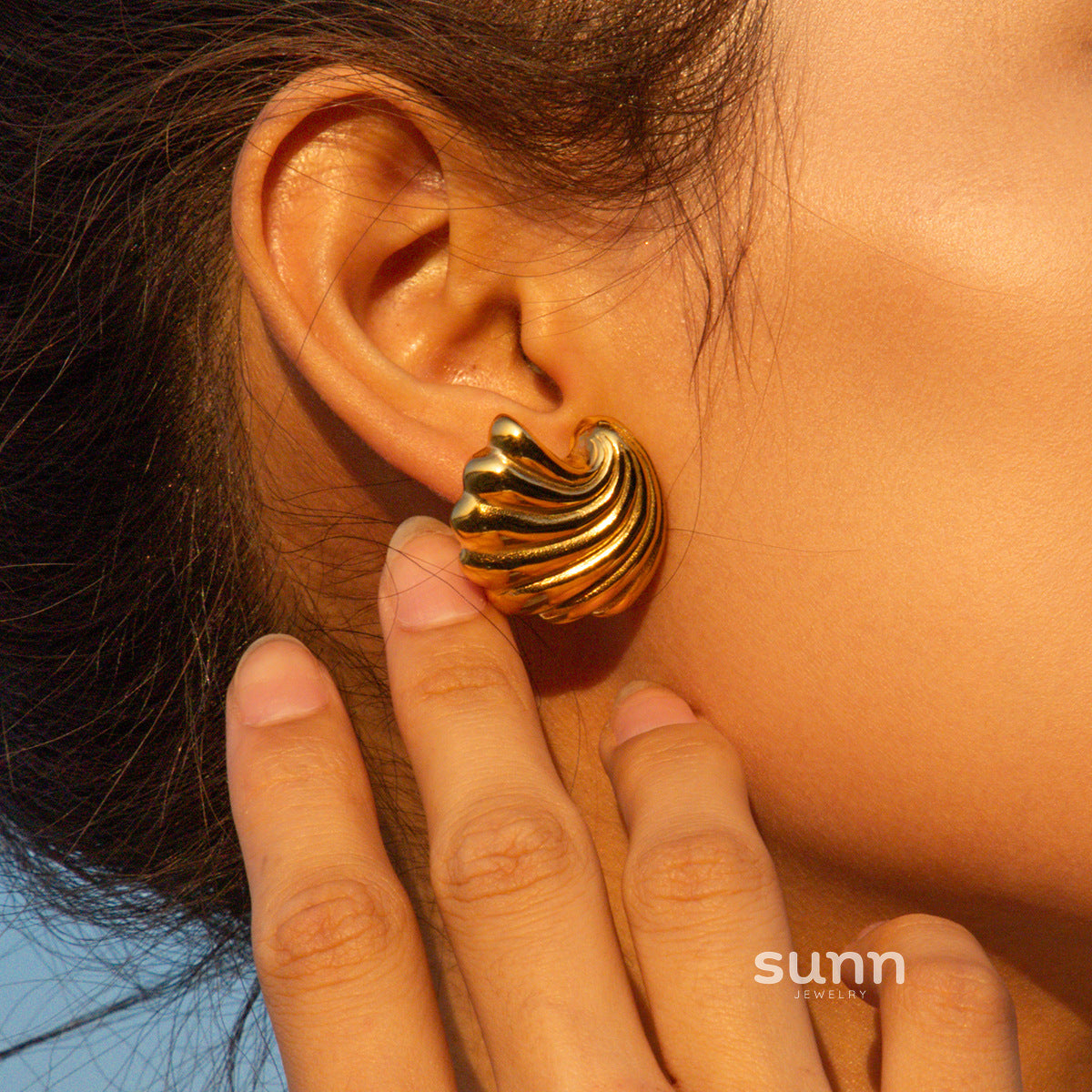 Makenzi Marine Shell Earrings [2RN93G62]