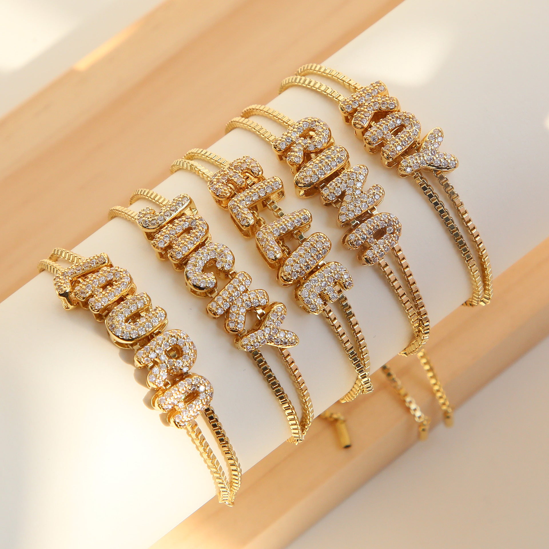 Makinley Bubble Letter Charm [XZEP0ITV]