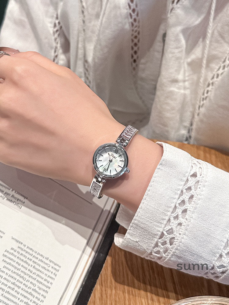Makiyah Delicate Bracelet Watch [TLOFY5U5]
