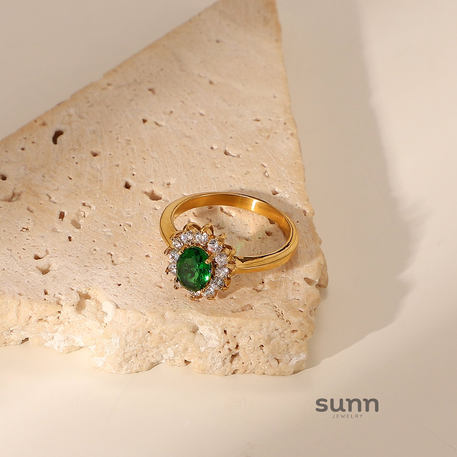Makiyah Green Zircon Ring [VT7C81C3]