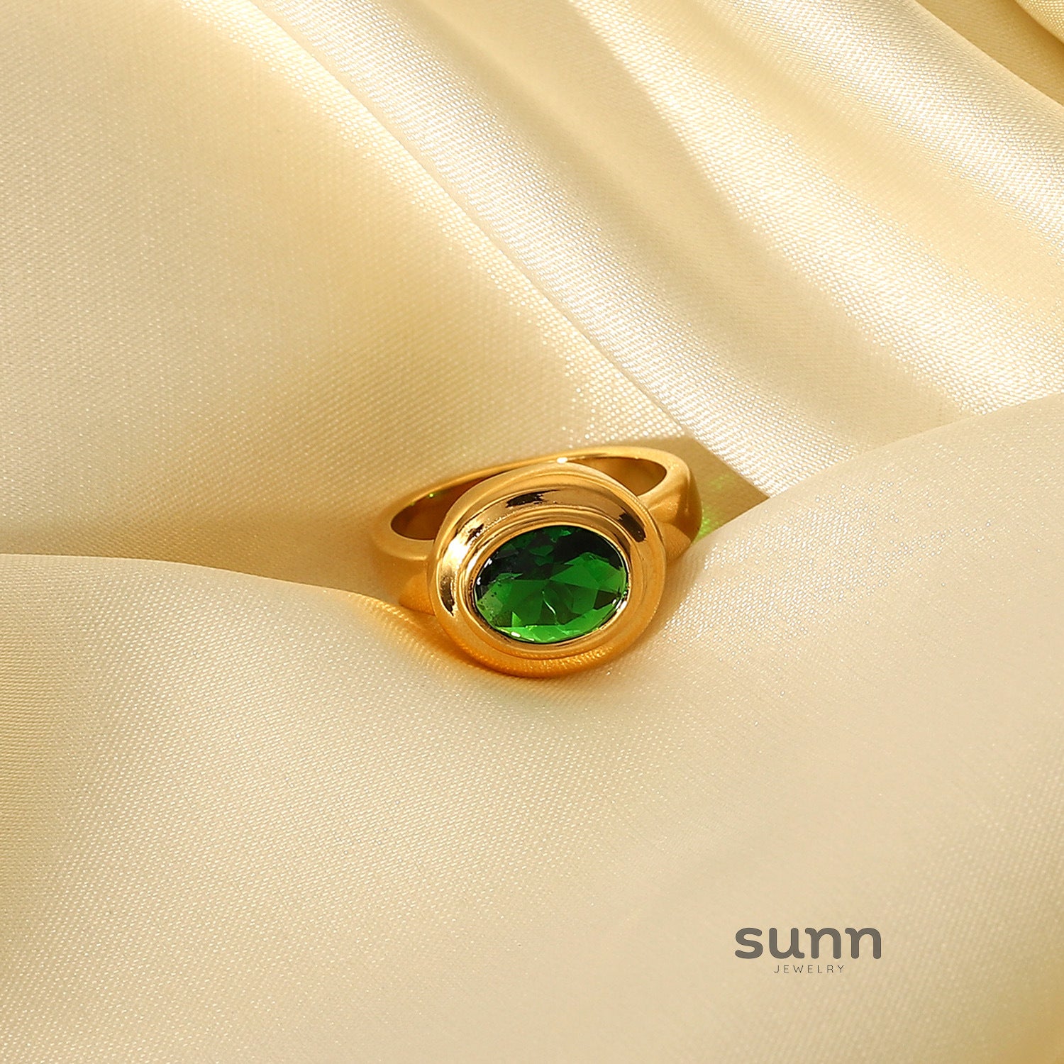 Makiyah Green Zircon Ring [B21E5SX9]
