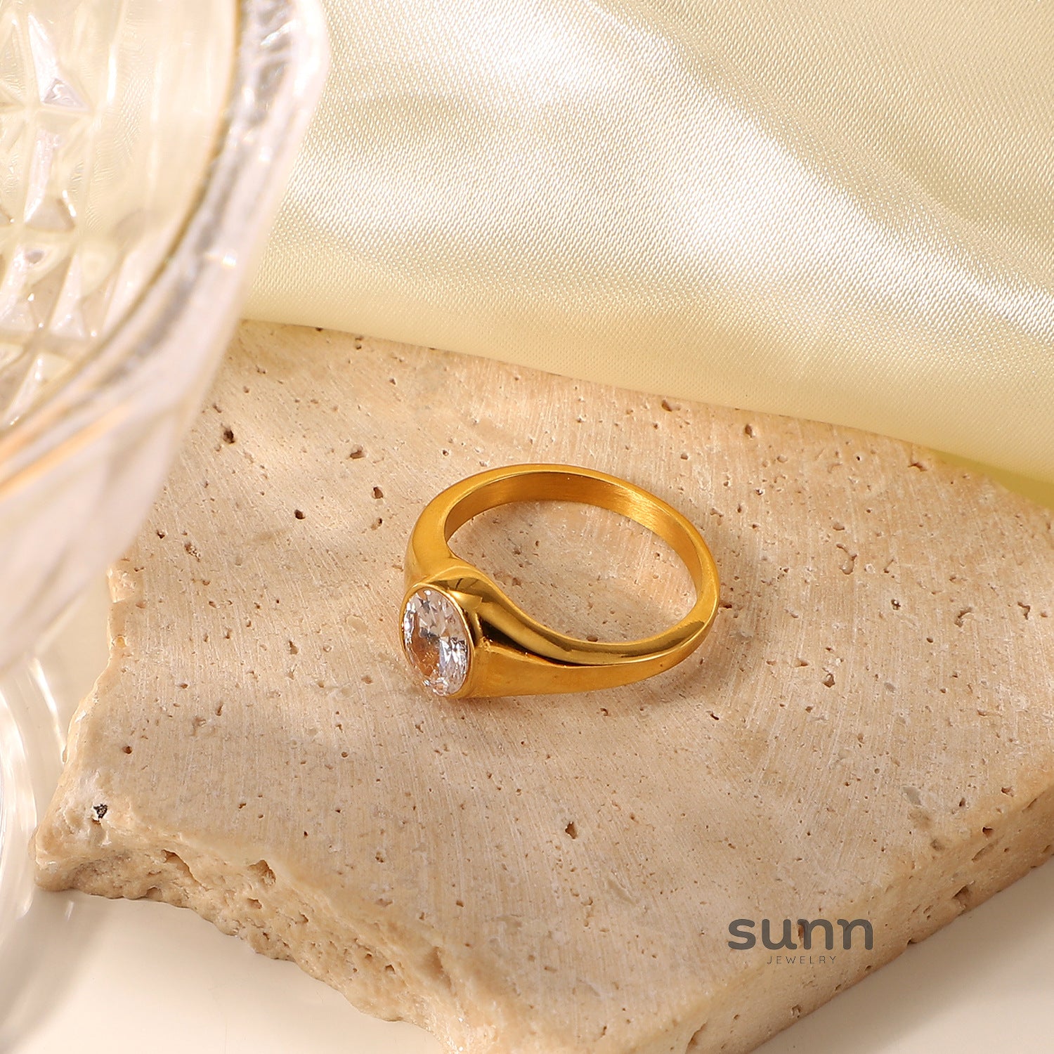 Makiyah Green Zircon Ring [GCUML7Y6]