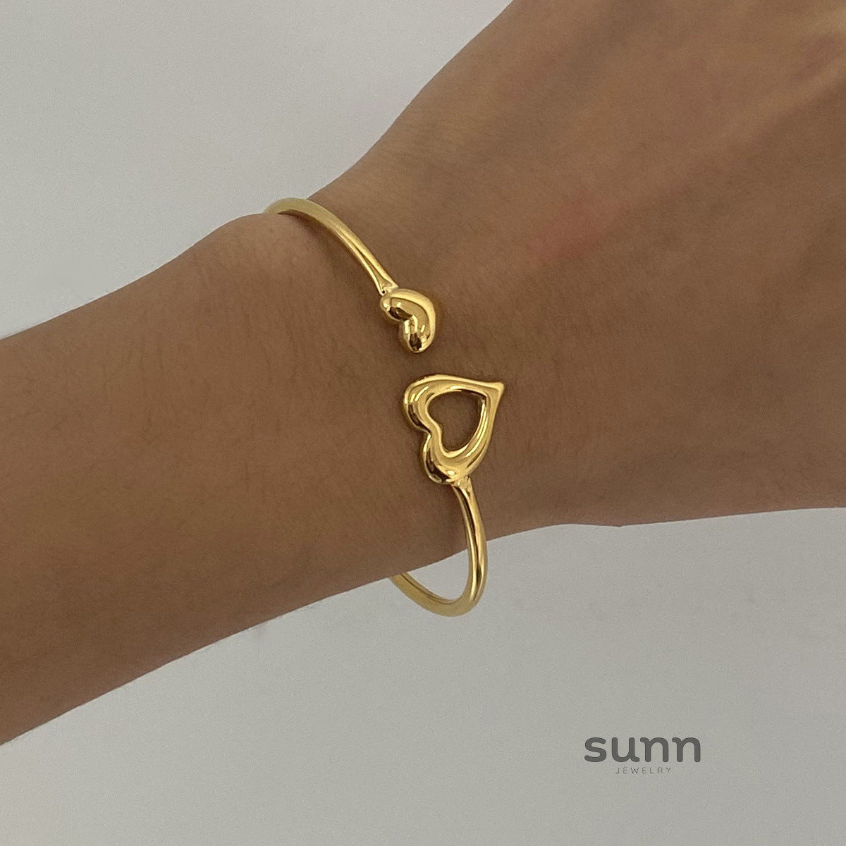 Makiyah Titanium Water Drop Jewelry [JHT6WDAX]