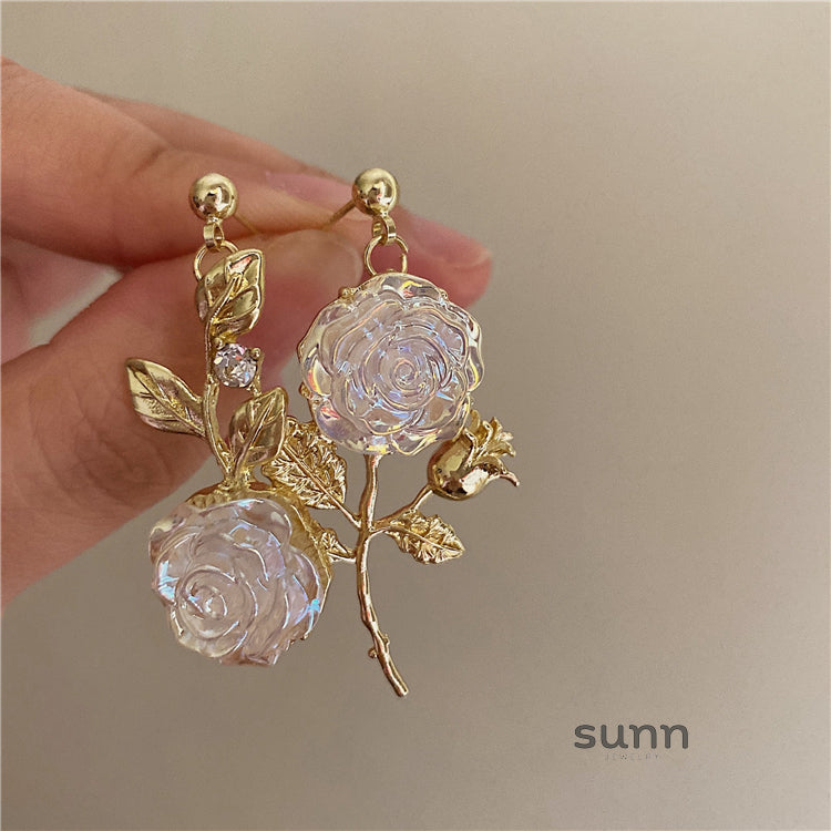 Makyla Golden Rose Earrings [VWHYMBNZ]