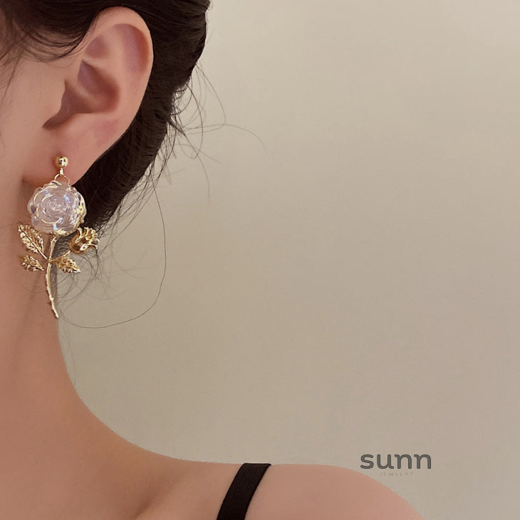 Makyla Golden Rose Earrings [GGYGV24R]