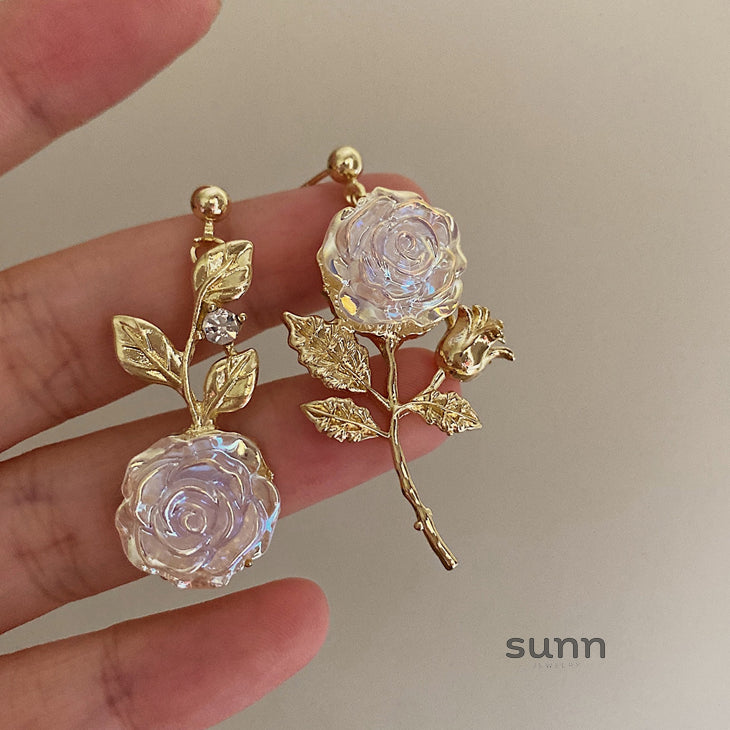 Makyla Golden Rose Earrings [0V5KJ2GT]