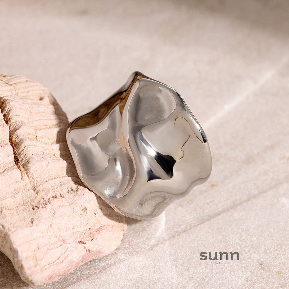 Malaika Hammered Open Ring [PQG33MO3]