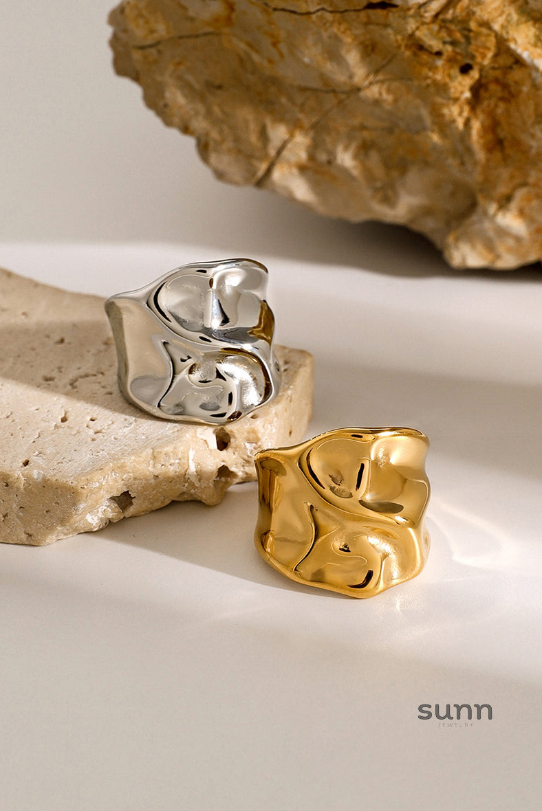 Malaika Hammered Open Ring [L582NNIR]