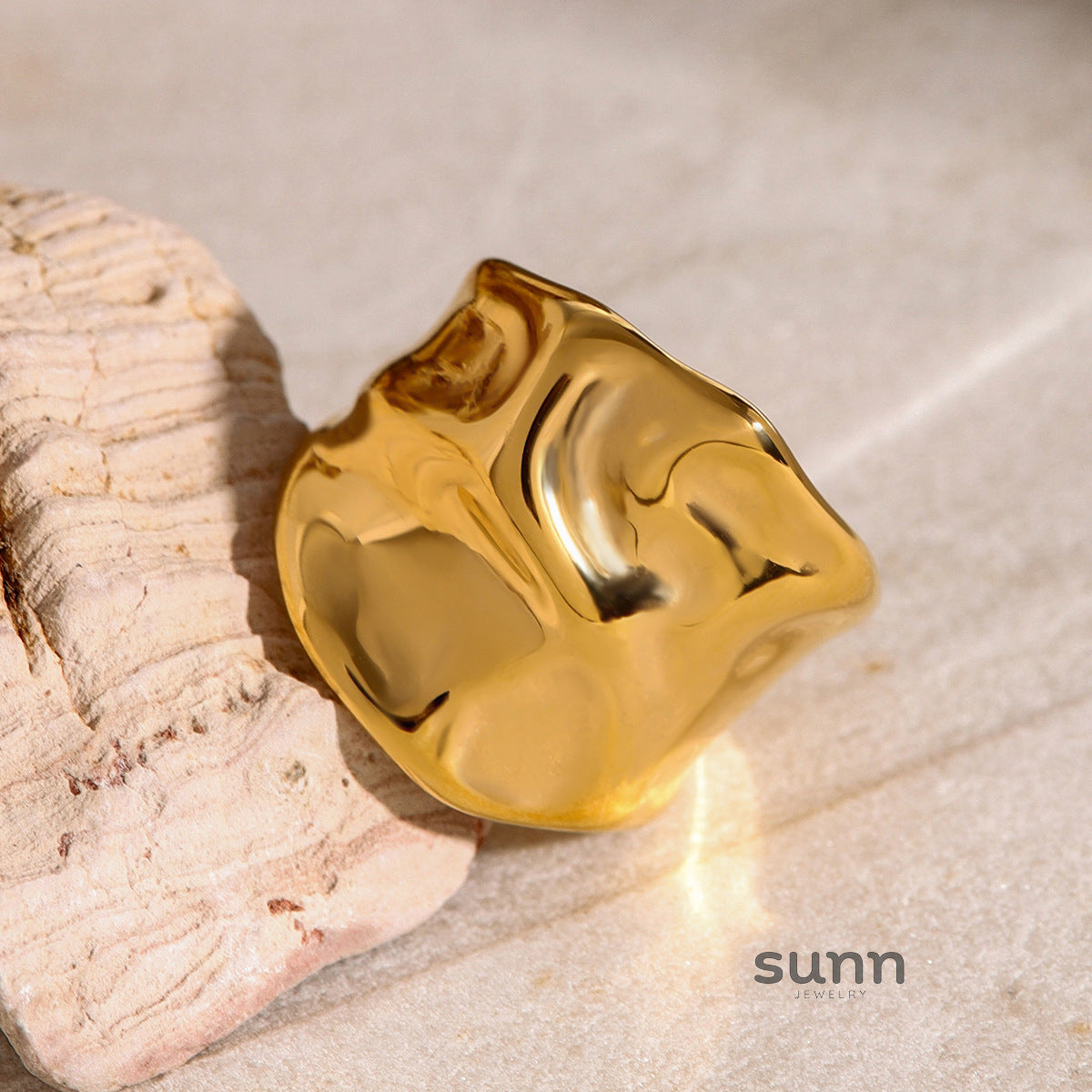 Malaika Hammered Open Ring [I1D9G5L6]
