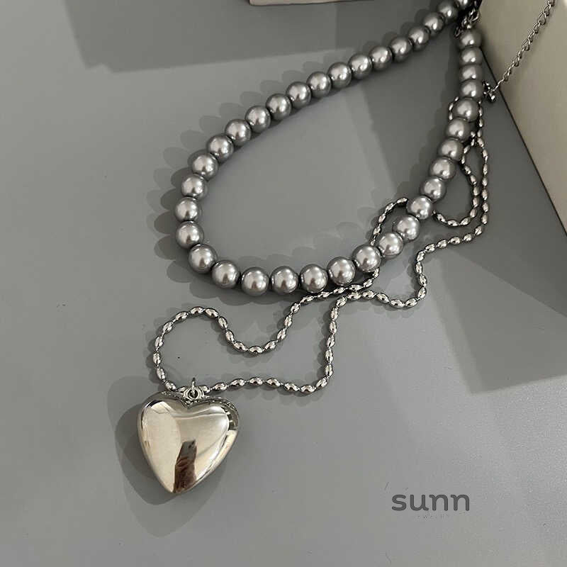 Malaika Pearl Heart Necklace Set [W5ZKVCKJ]
