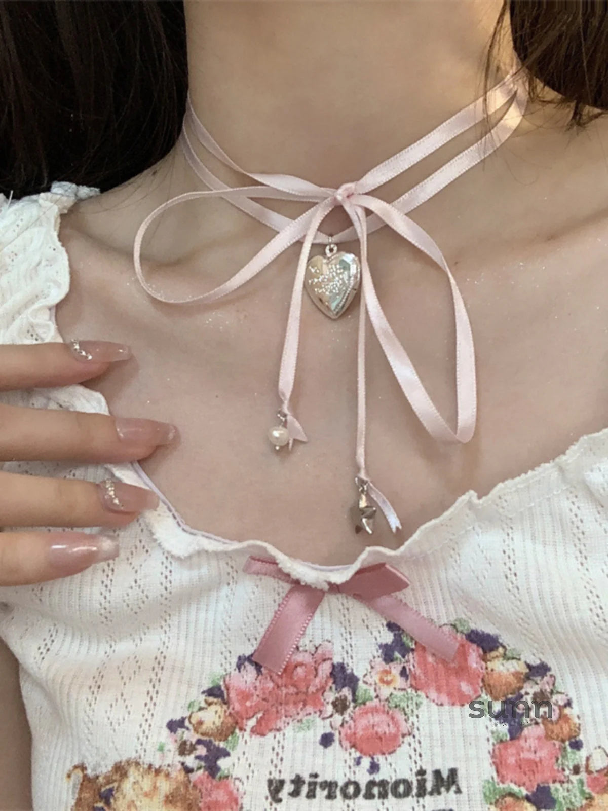 Malaiyah Dainty Heart Choker