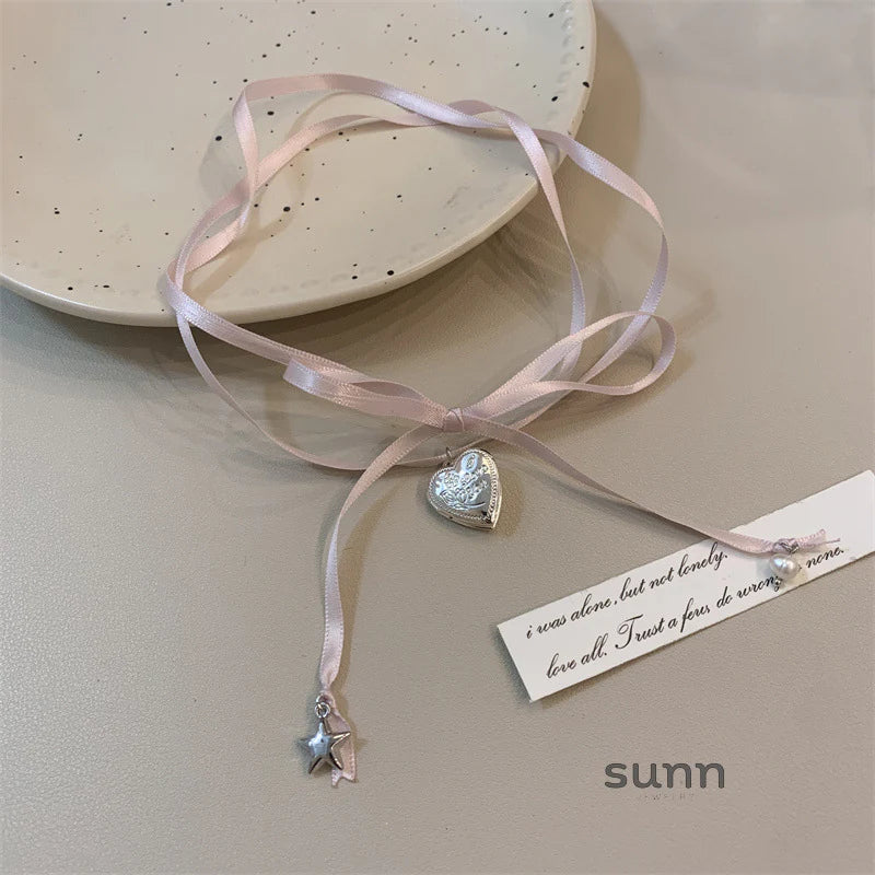 Malaiyah Dainty Heart Choker