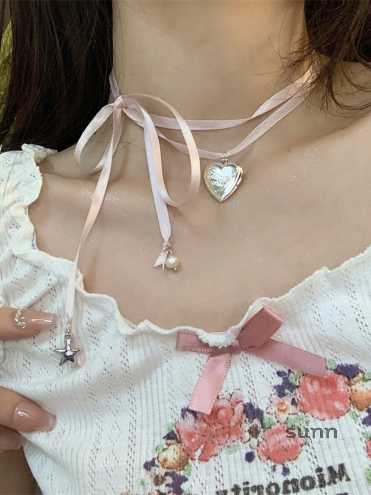 Malaiyah Dainty Heart Choker