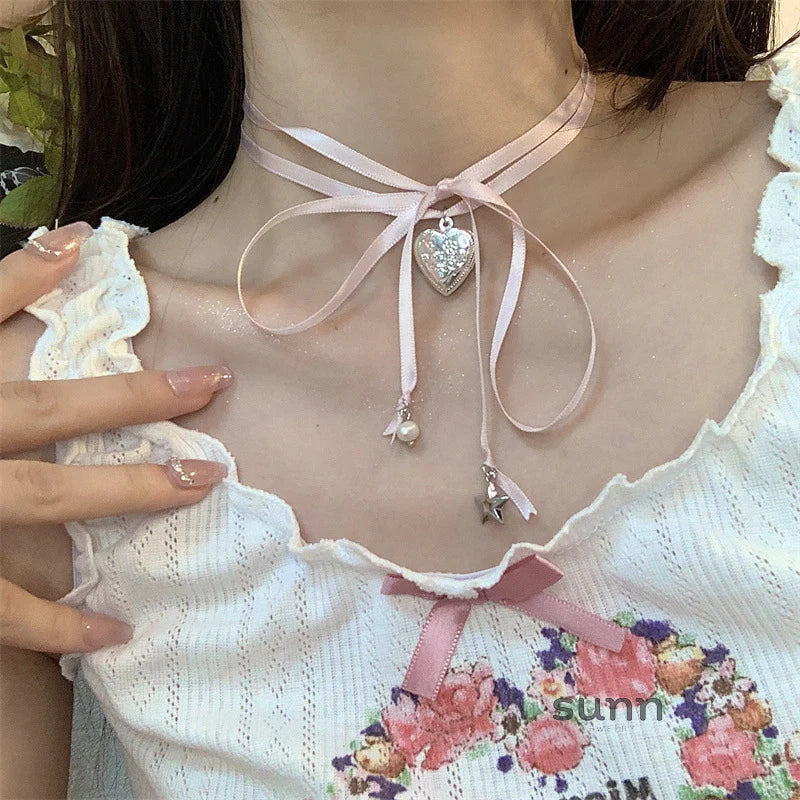 Malaiyah Dainty Heart Choker