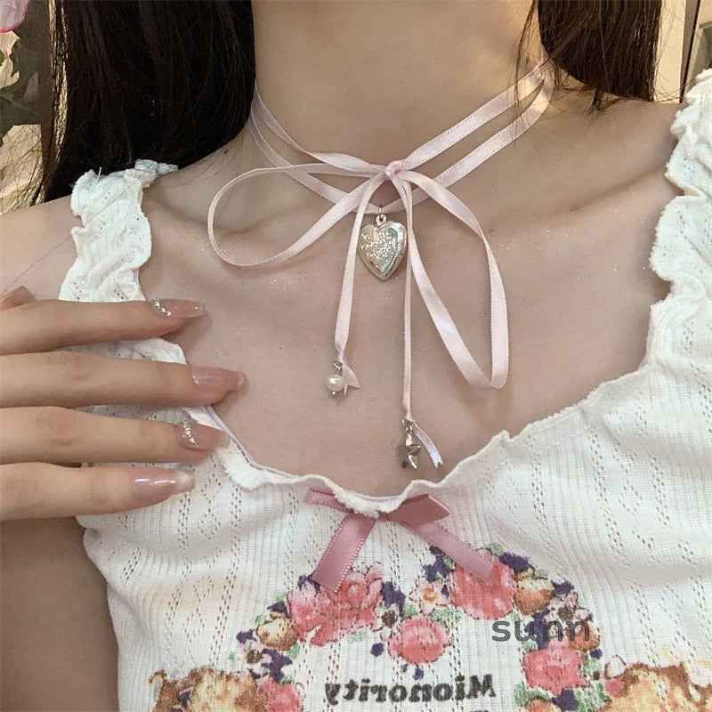 Malaiyah Dainty Heart Choker