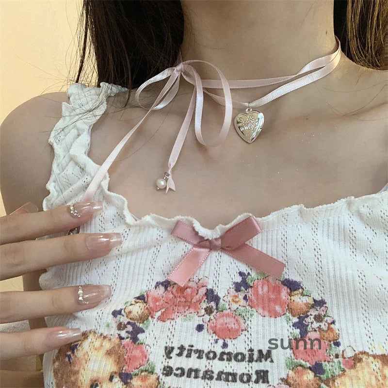 Malaiyah Dainty Heart Choker
