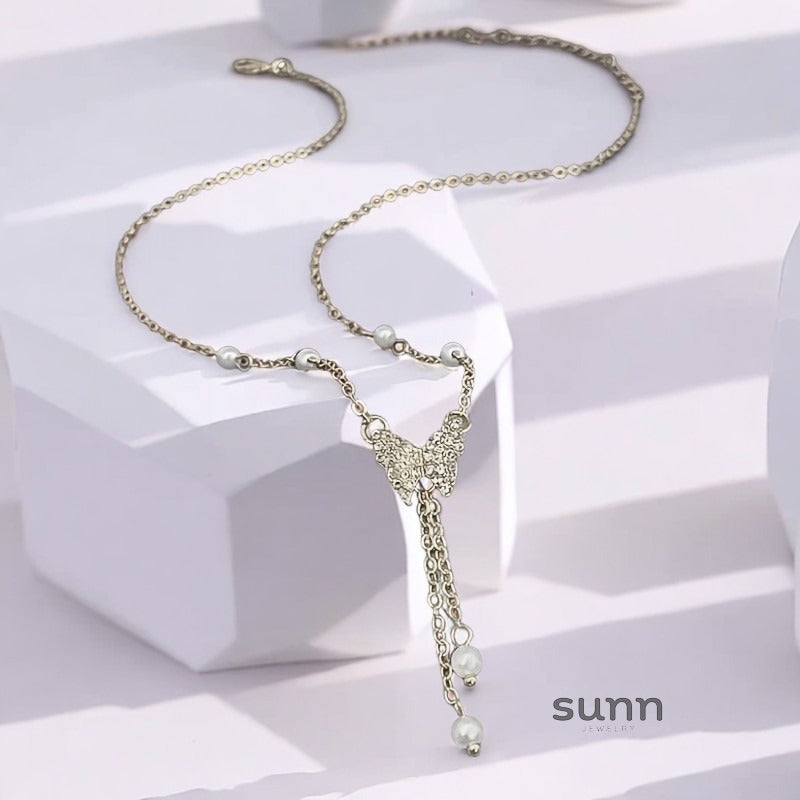Malayah Butterfly Pearl Necklace [HPMG9U2S]