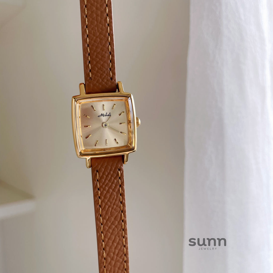 Malaysia Petite Square Watch [EDA8PU1I]