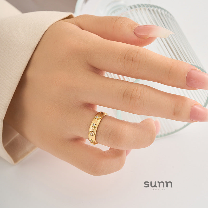 Malea Brushed Zircon Open Ring [AERCGU6O]