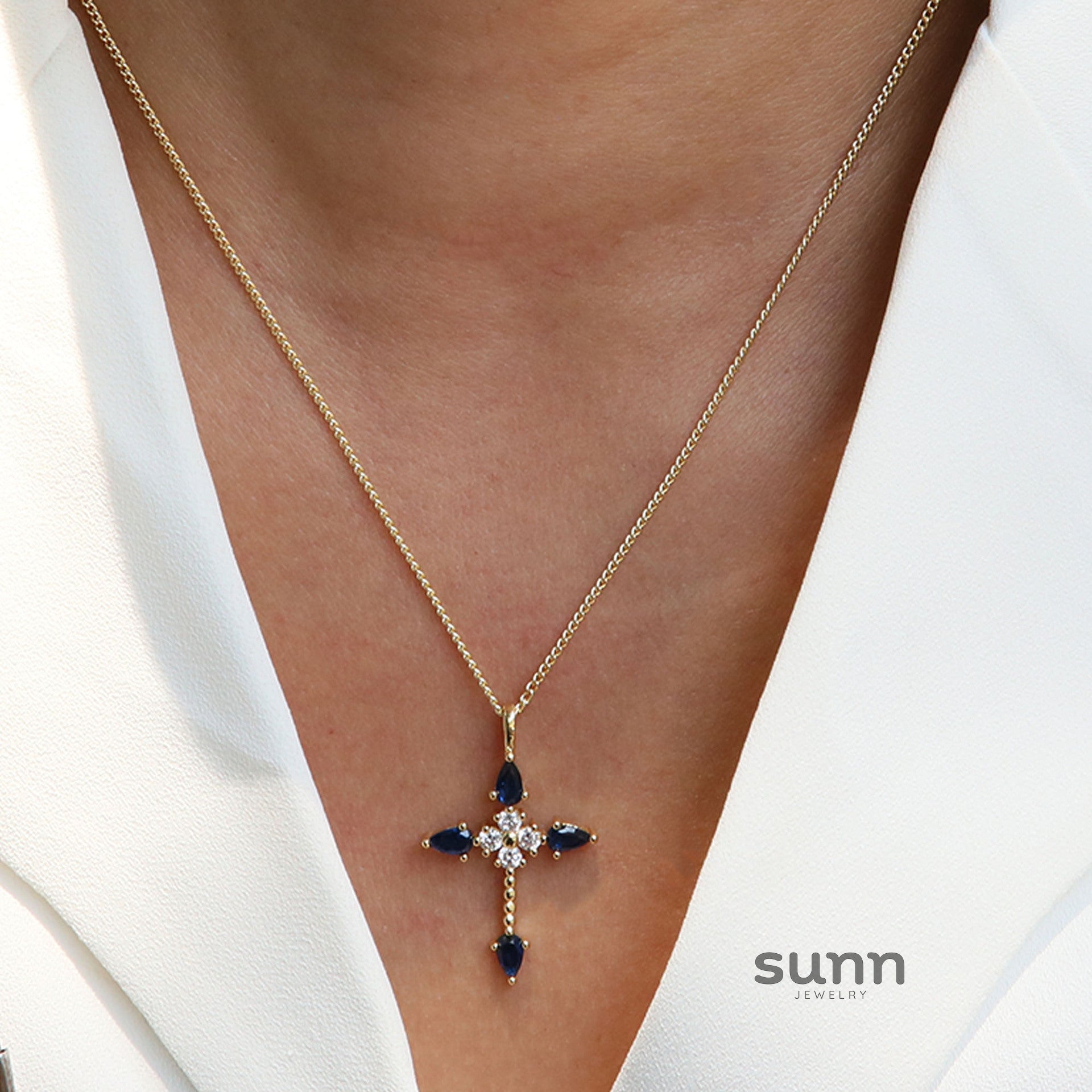 Malinda Zircon Cross Necklace [QVOG3Z9V]