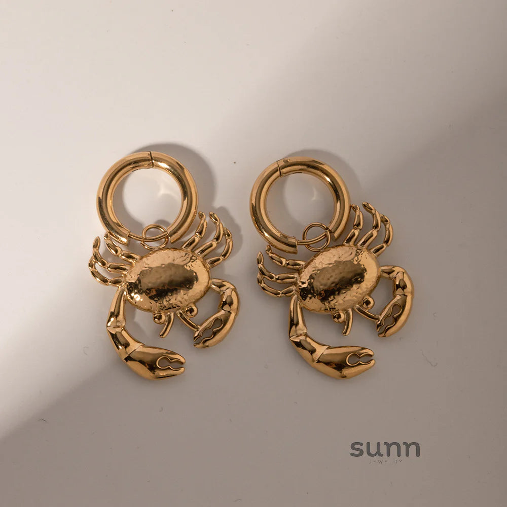 Maloni Crab Pendant Earrings