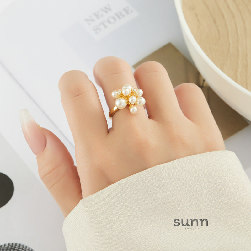 Mamie Delicate Pearl Flower Ring [ZBCJ6ACI]