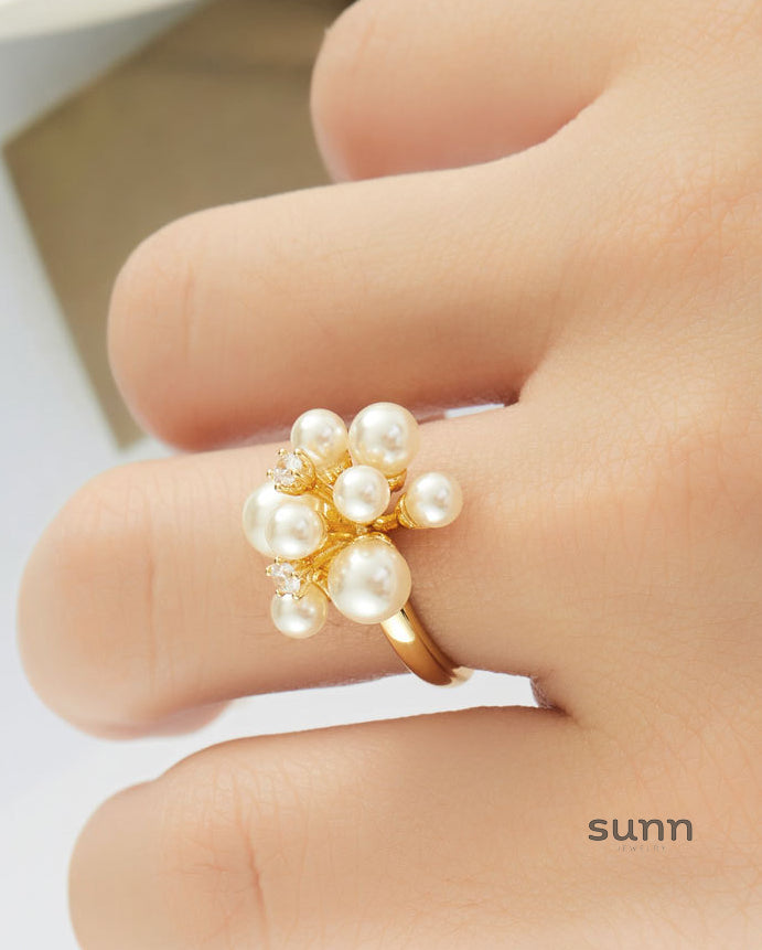 Mamie Delicate Pearl Flower Ring [17BI0IP5]