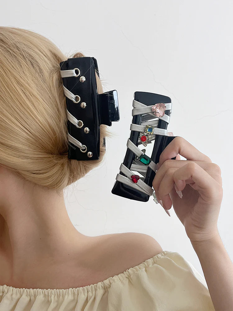 Manha Edgy Rhinestone Claw Clip