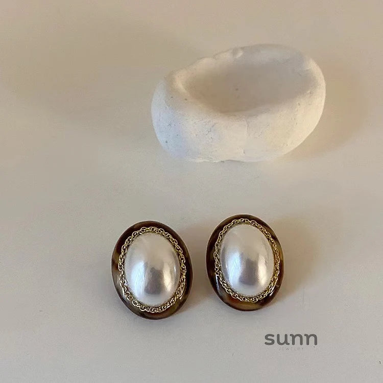 Marci Vintage Button Earrings
