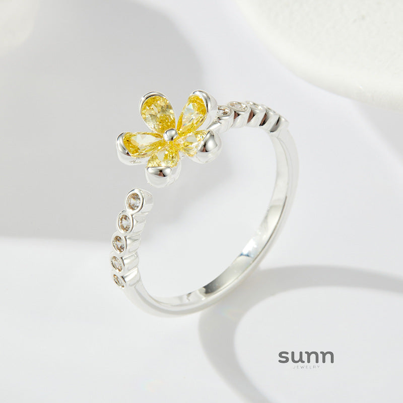Margarita Daisy Zircon Open Ring [502FTNMV]