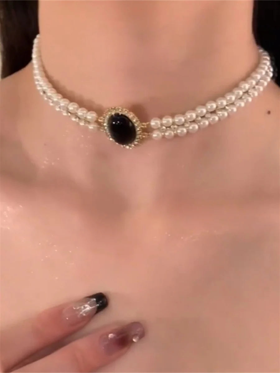 Margot Elegant Pearl Necklace