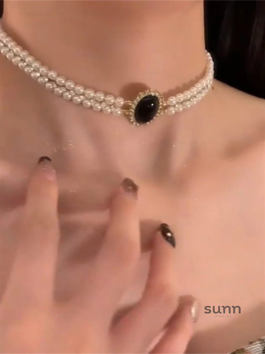 Margot Elegant Pearl Necklace