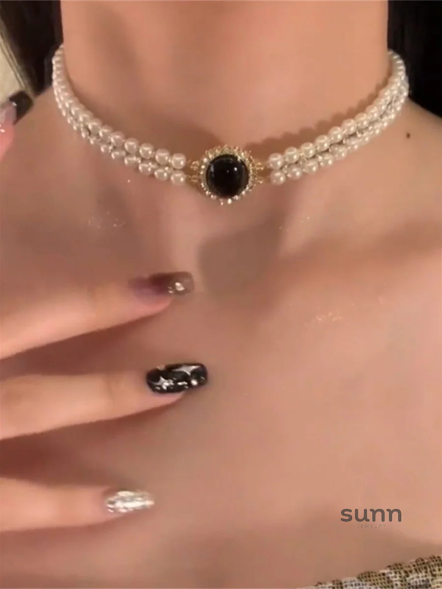 Margot Elegant Pearl Necklace