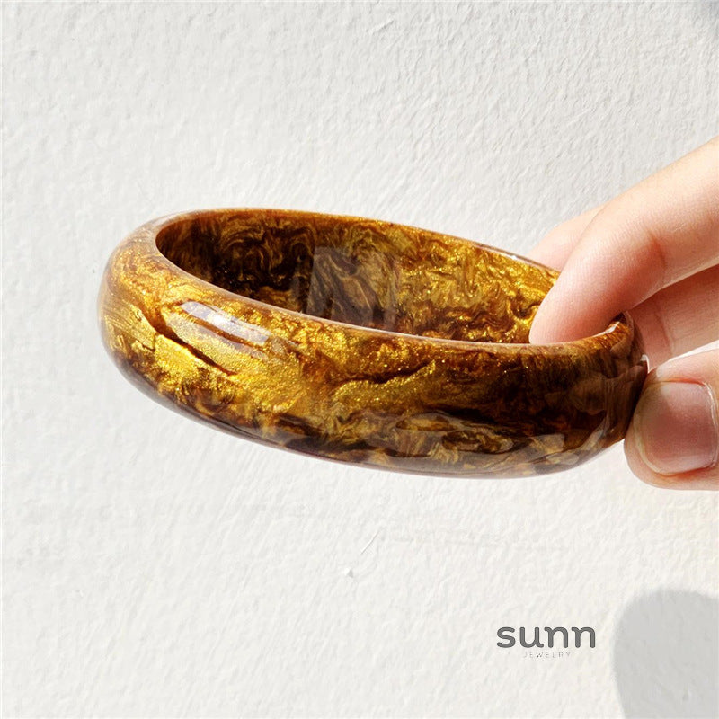 Mariama Gilded Marble Cuff [CL22NMD9]