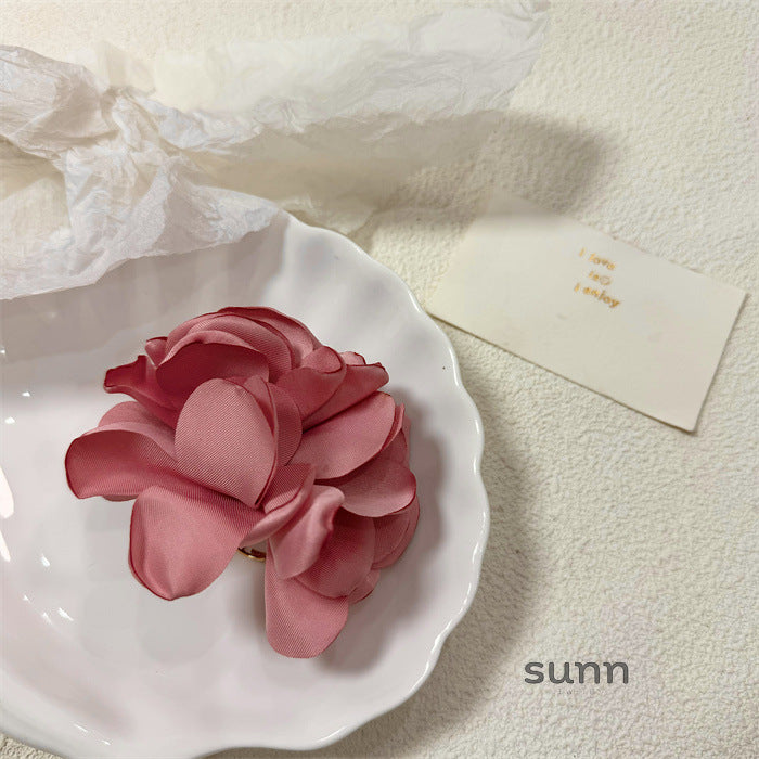 Maribel Ribbon Flower Wristlet [CGX1O8TL]