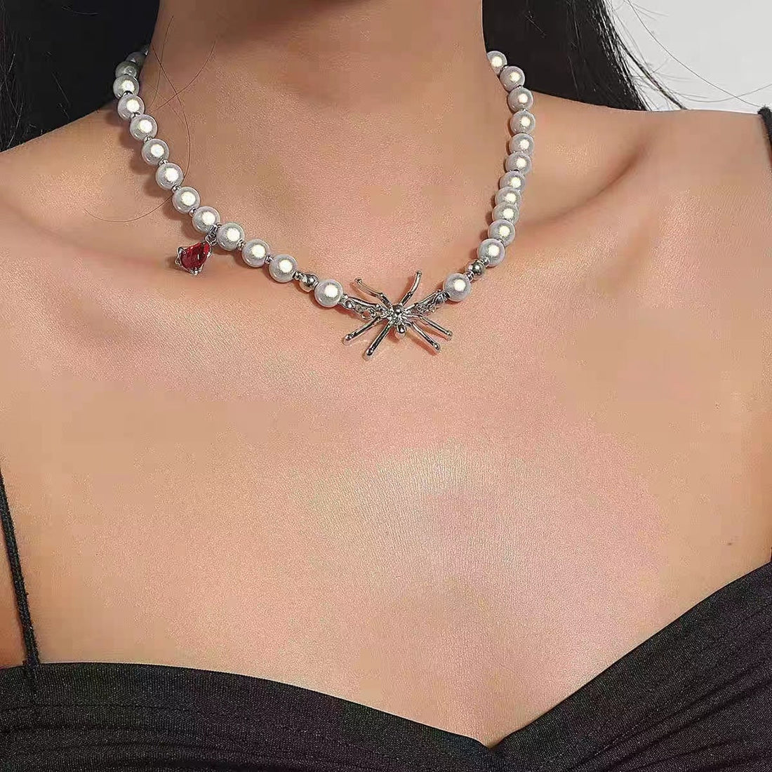 Maribella Chunky Chain Spider Necklace