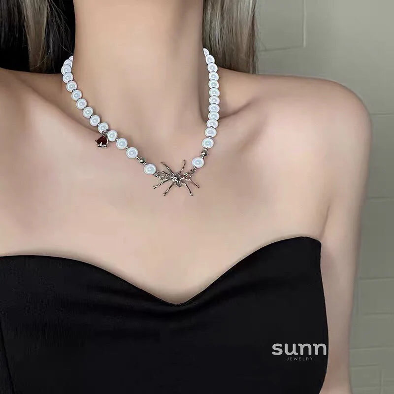 Maribella Chunky Chain Spider Necklace