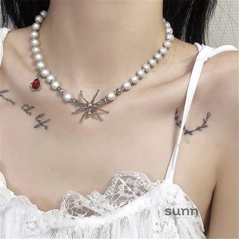 Maribella Chunky Chain Spider Necklace