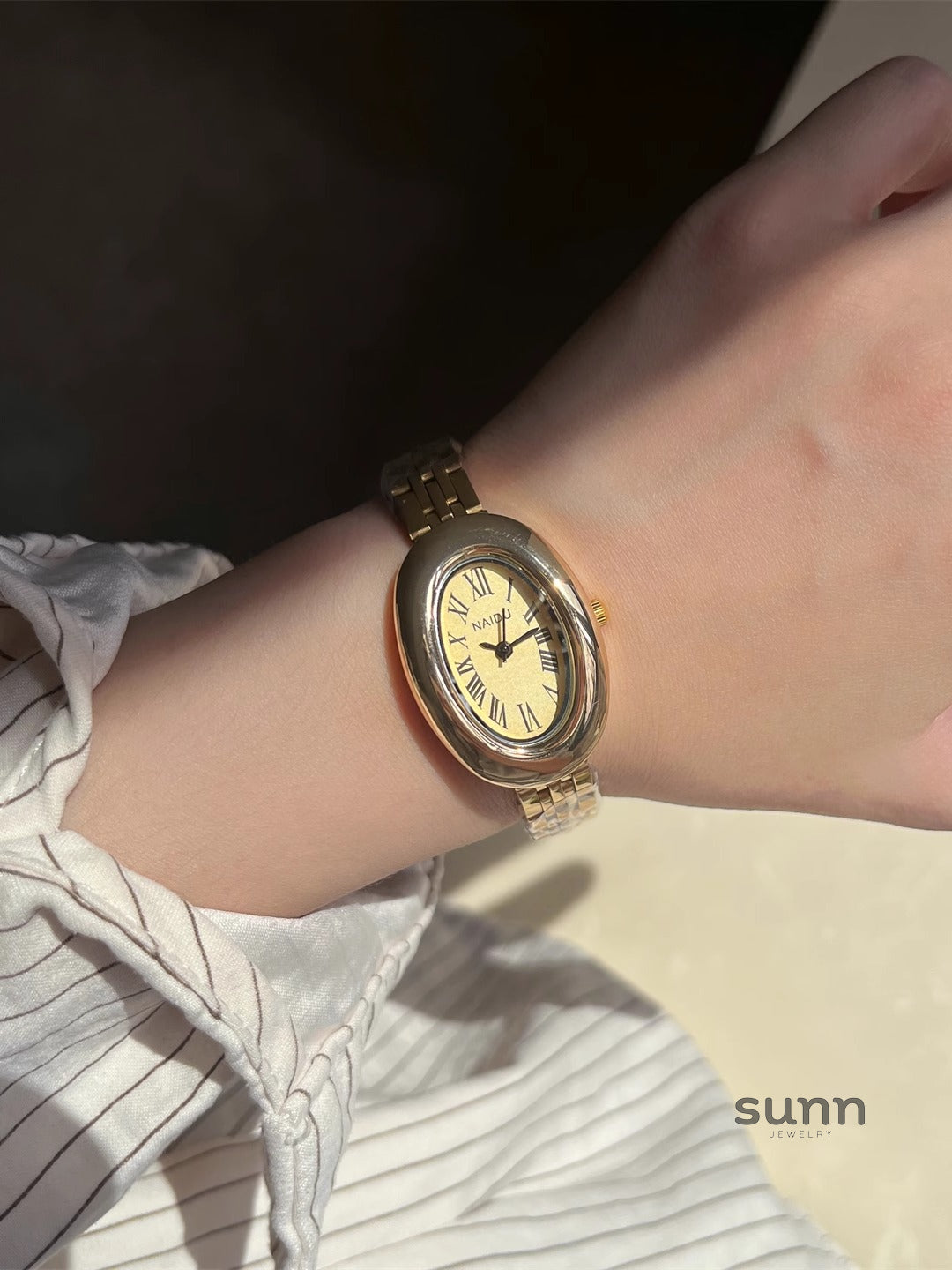 Maribella Elegant Oval Wristwatch [V5D5G21A]