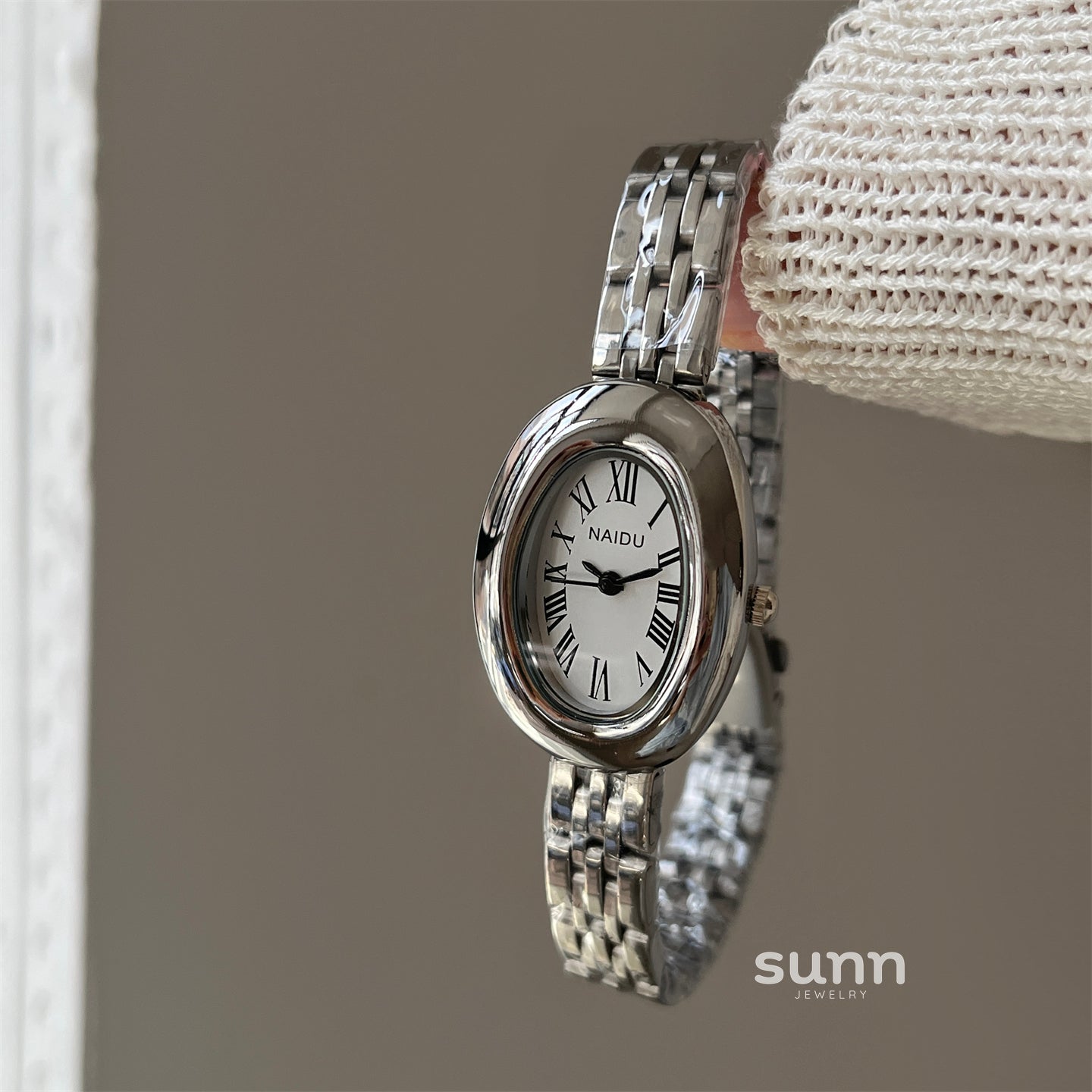 Maribella Elegant Oval Wristwatch [9NBCDIC0]