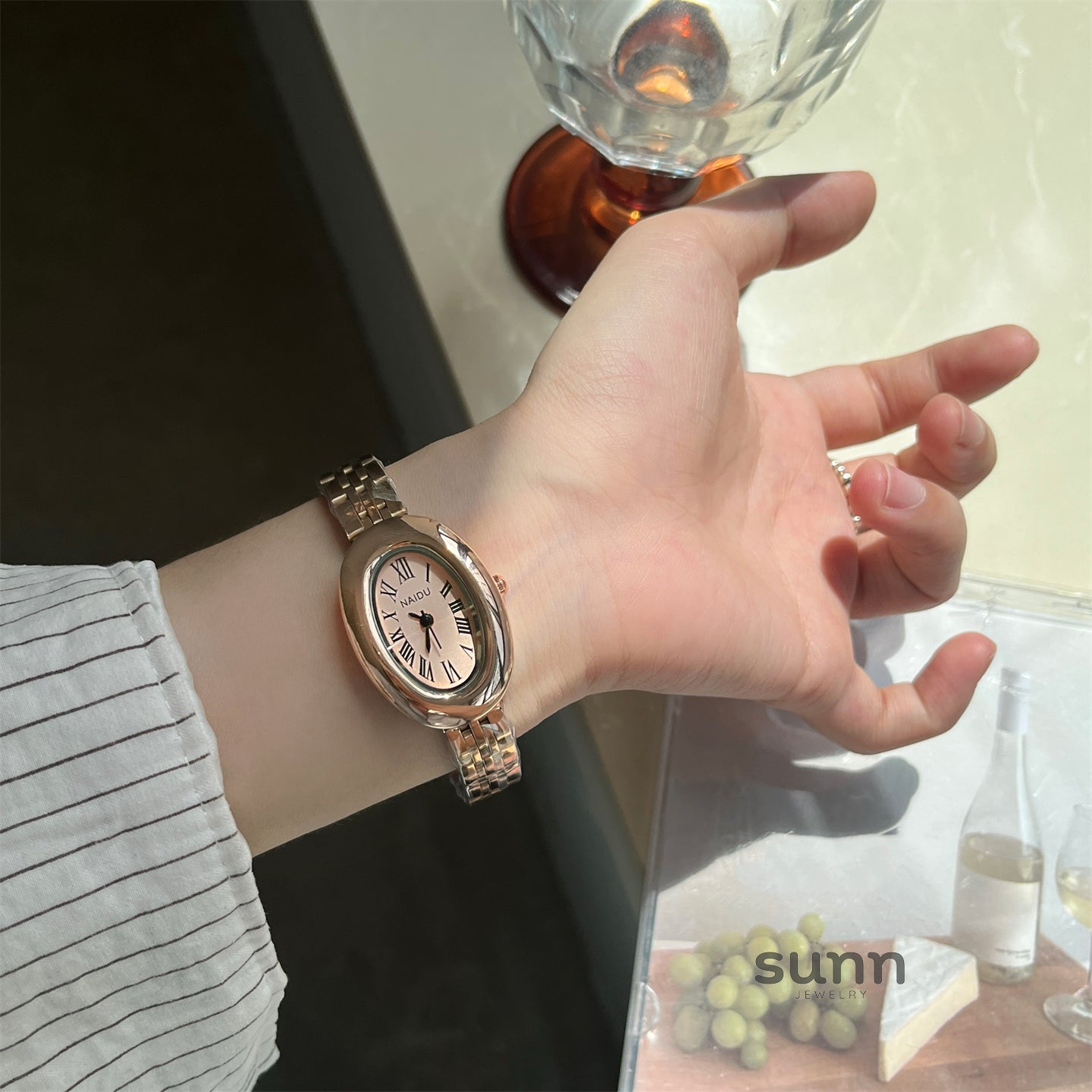 Maribella Elegant Oval Wristwatch [U2G7ZEV9]