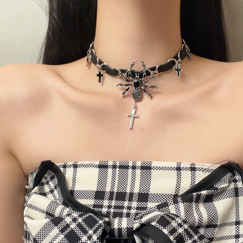 Maris Y2K Spider Choker