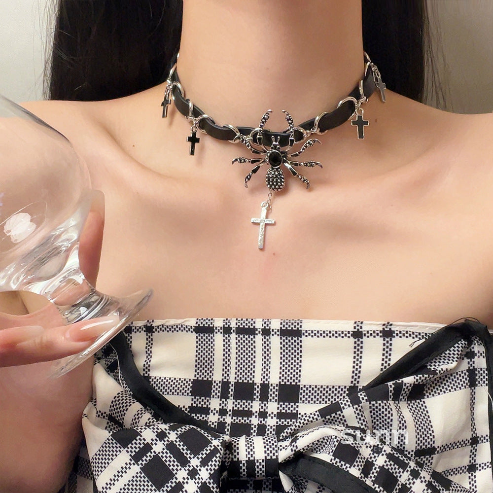 Maris Y2K Spider Choker