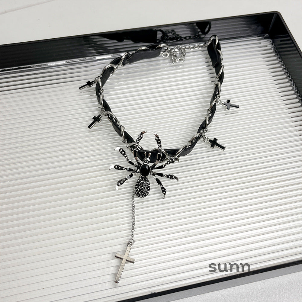 Maris Y2K Spider Choker