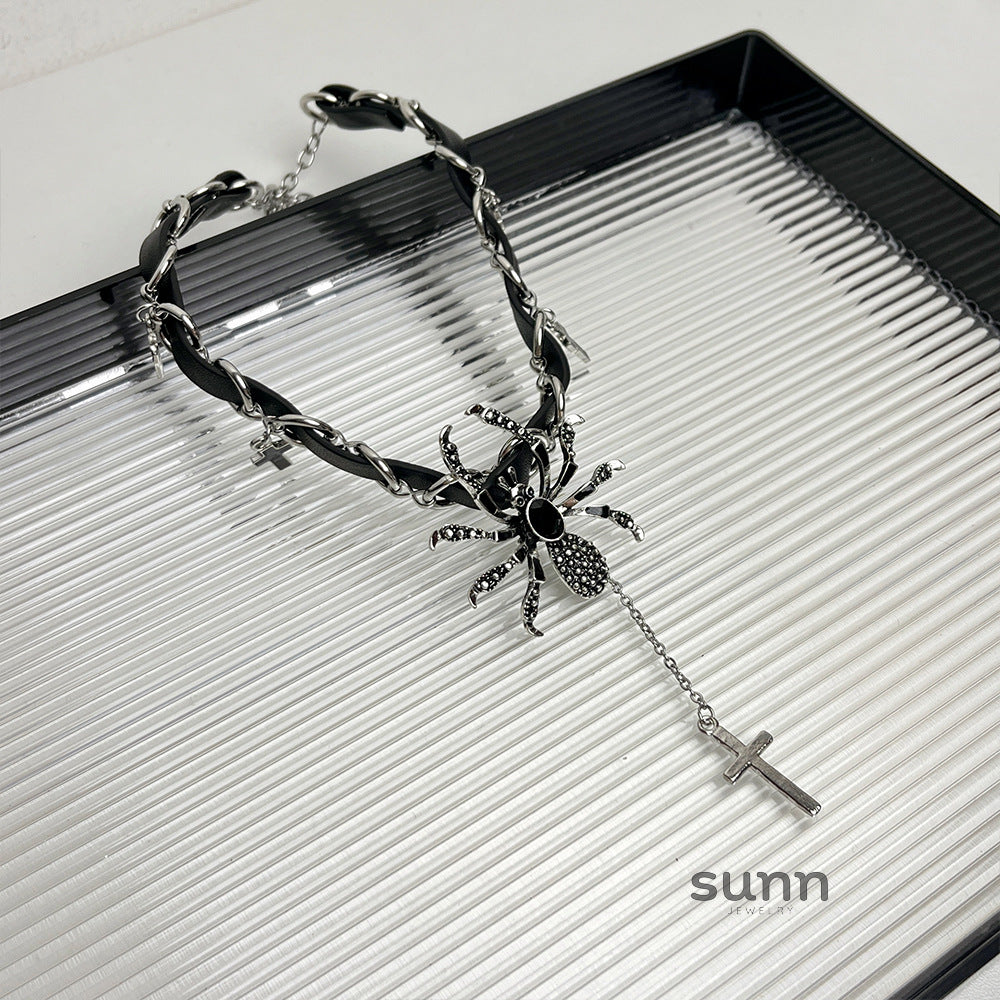 Maris Y2K Spider Choker