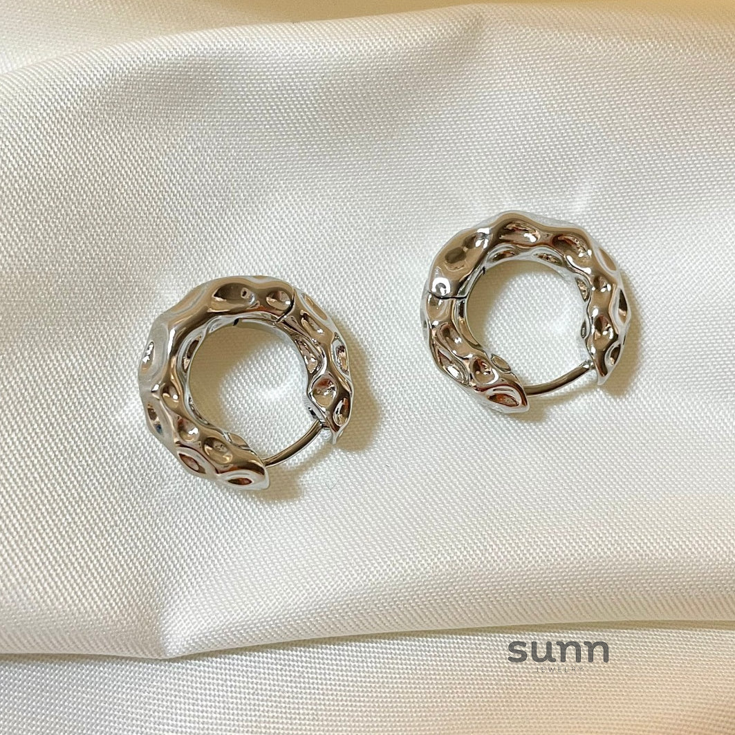 Mariska Textured Hoop Earrings