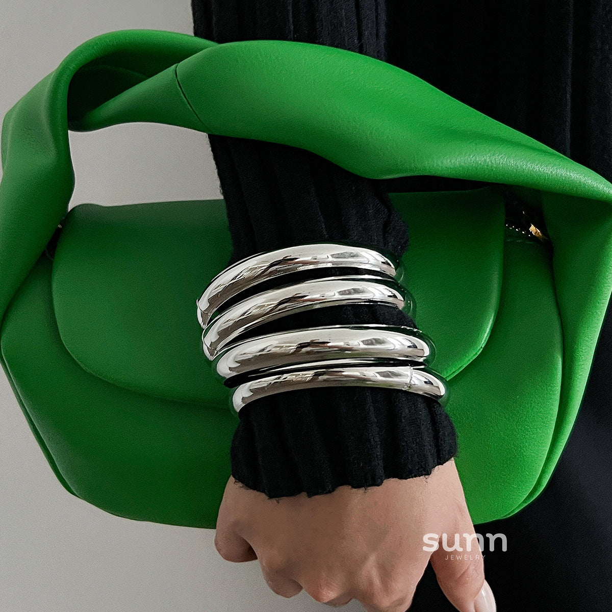 Mariyah Geometric Twist Cuff Set [O4KFUNSC]